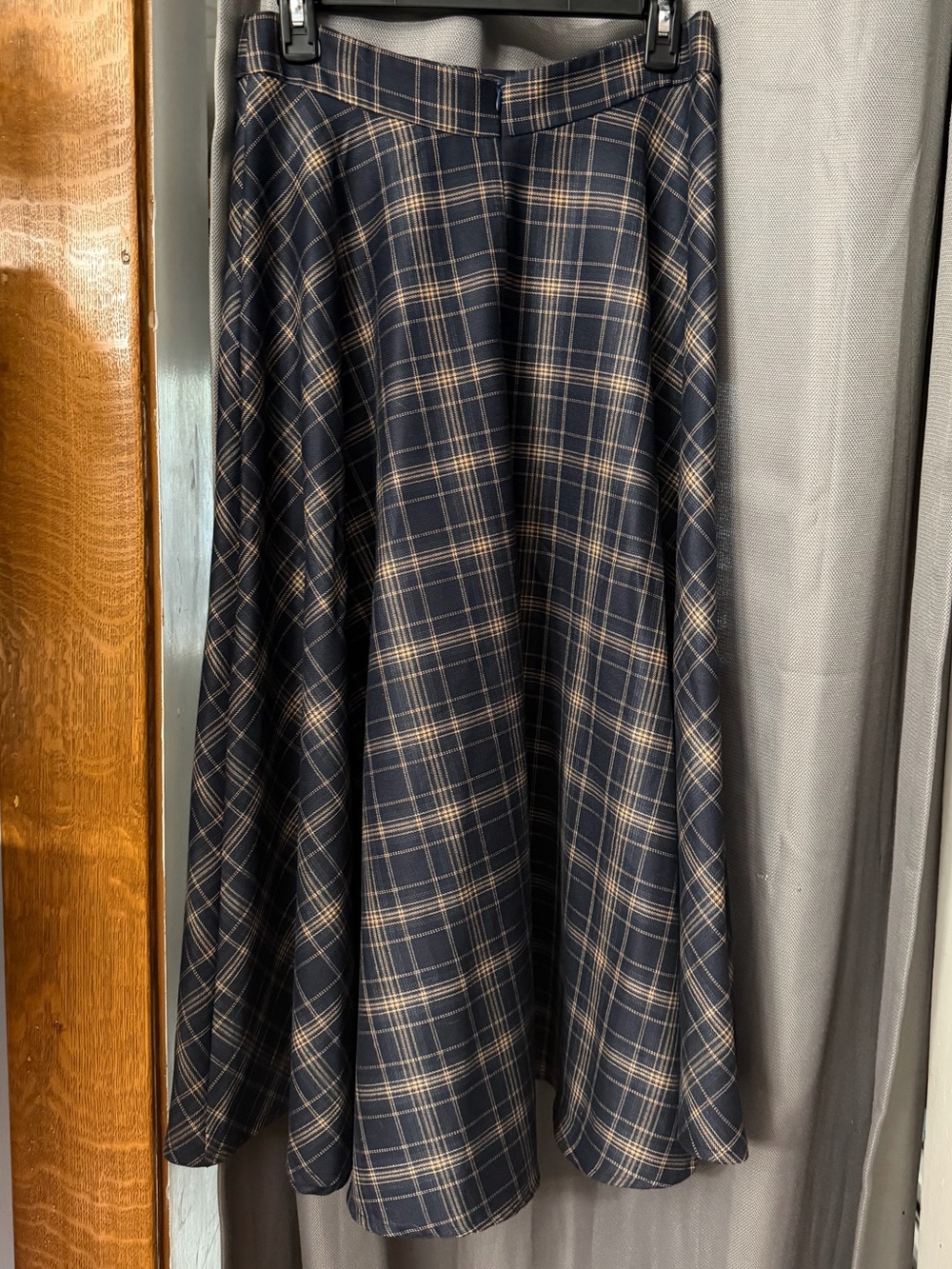 Commence | Plaid Long Skirt | Navy | Large - Picture 4 of 6